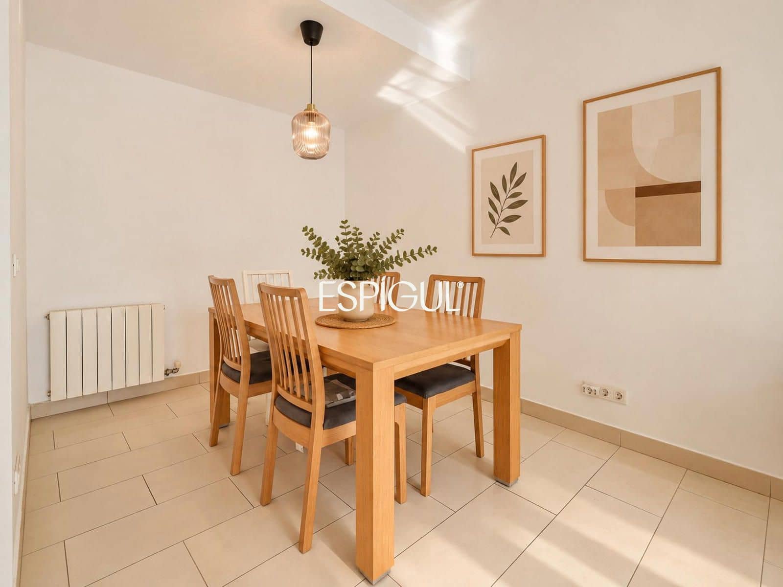 3 soveværelse Byhus til salg i La Bisbal d'Emporda med garage - € 330.000 (Ref: 10108698)