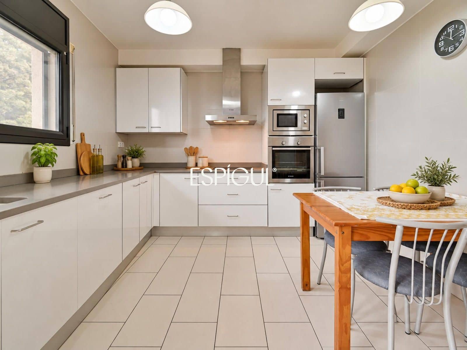 3 soveværelse Byhus til salg i La Bisbal d'Emporda med garage - € 330.000 (Ref: 10108698)
