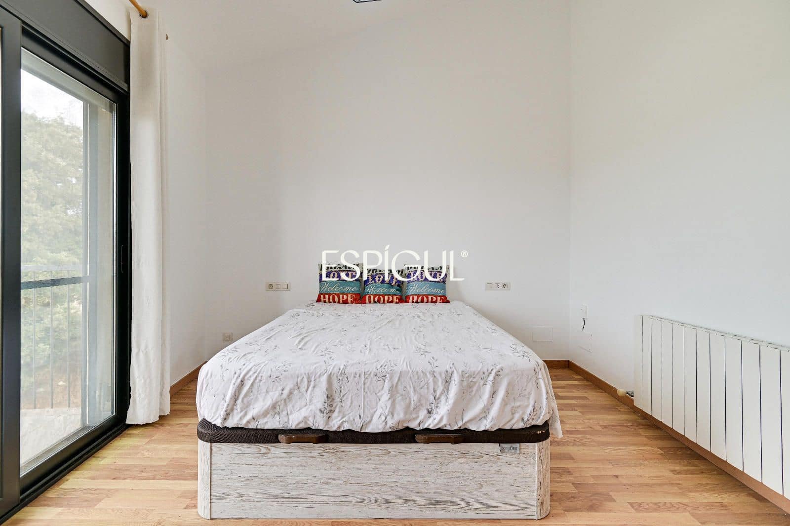 3 soveværelse Byhus til salg i La Bisbal d'Emporda med garage - € 330.000 (Ref: 10108698)