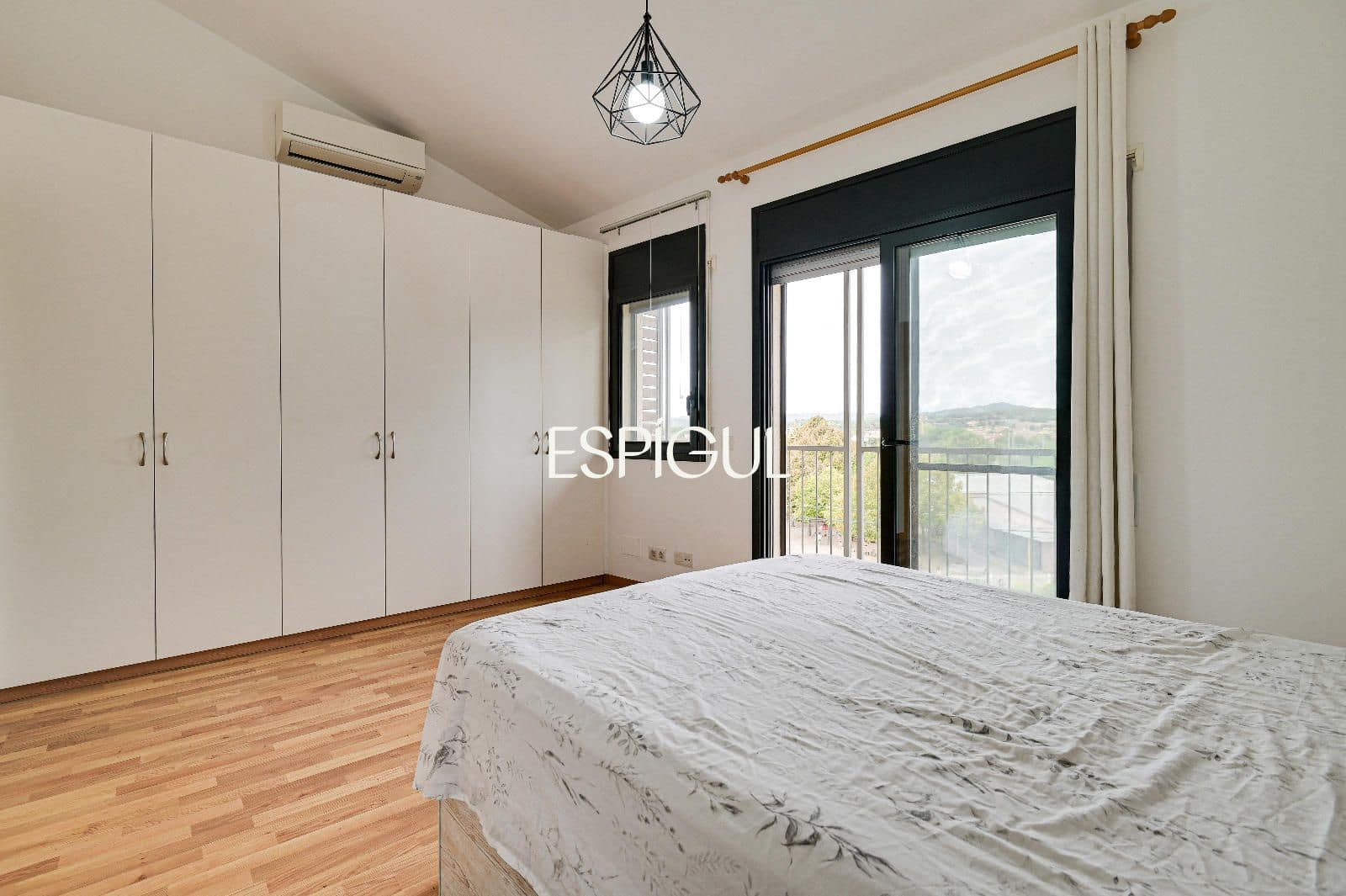 3 soveværelse Byhus til salg i La Bisbal d'Emporda med garage - € 330.000 (Ref: 10108698)