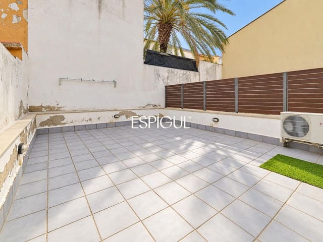Casa de 3 habitaciones en La Bisbal d'Empordà en venta con garaje - 330.000 € (Ref: 10108698)