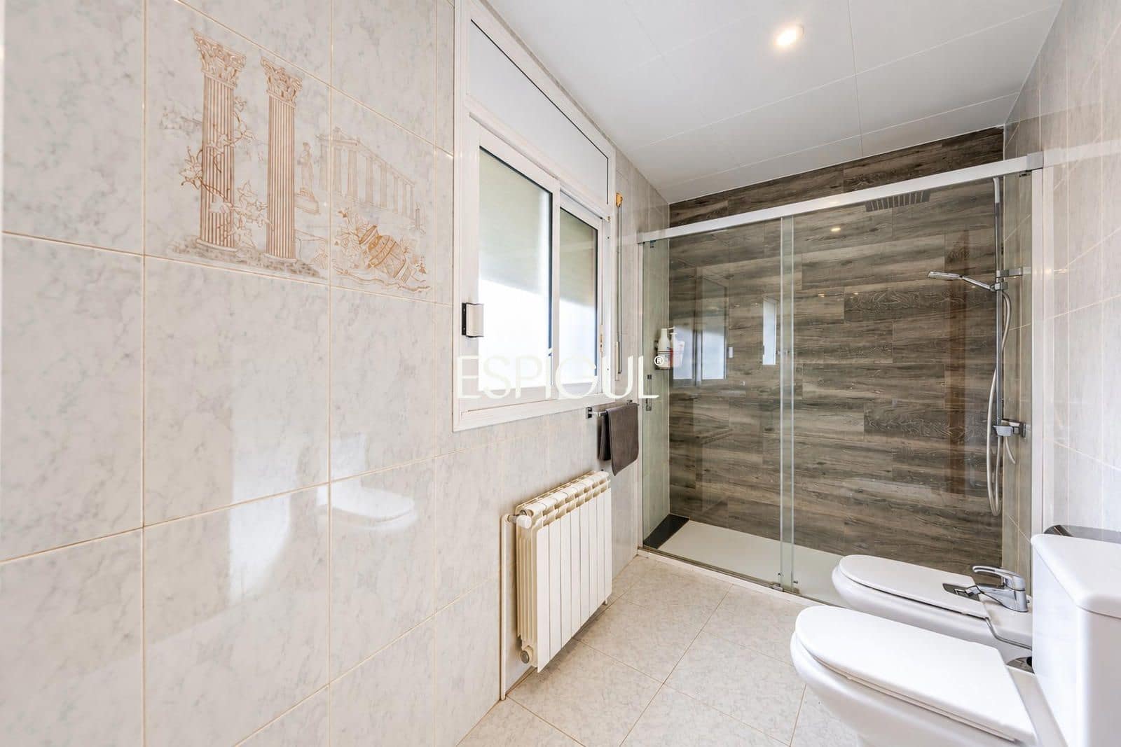 4 soveværelse Byhus til salg i Sant Feliu de Guixols med garage - € 450.000 (Ref: 10170445)