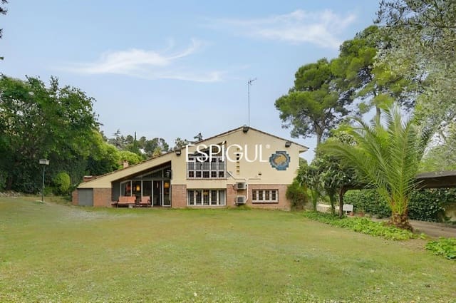 5 bedroom Villa for sale in Bellaterra, Cerdanyola del Vallès with pool garage - € 1,050,000 (Ref: 10016123)