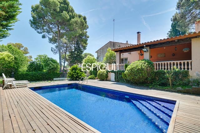 5 bedroom Villa for sale in Bellaterra, Cerdanyola del Vallès with pool garage - € 1,050,000 (Ref: 10016123)