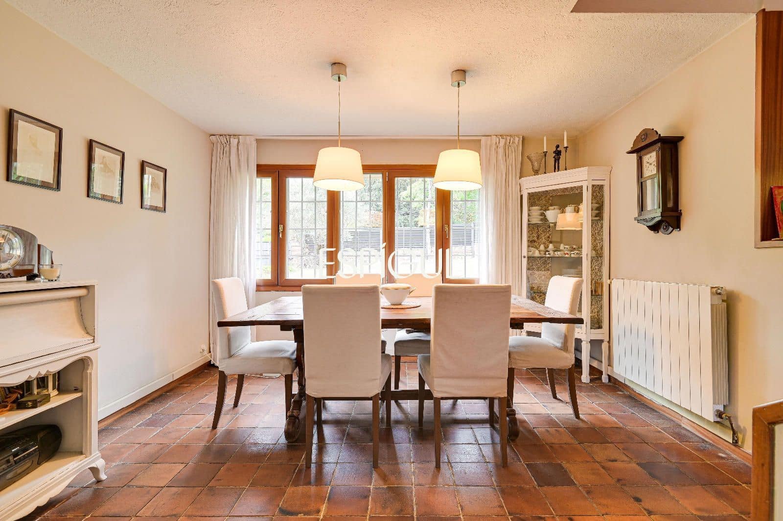 5 bedroom Villa for sale in Bellaterra with pool garage - € 1,050,000 (Ref: 10016123)