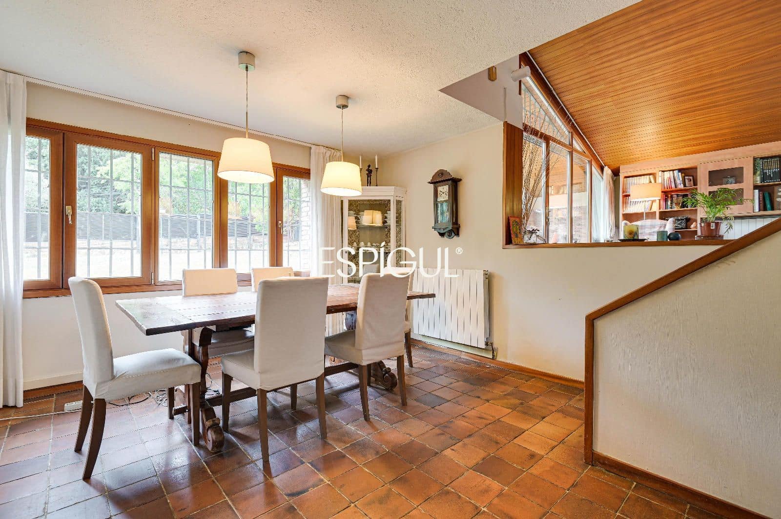 5 bedroom Villa for sale in Bellaterra with pool garage - € 1,050,000 (Ref: 10016123)
