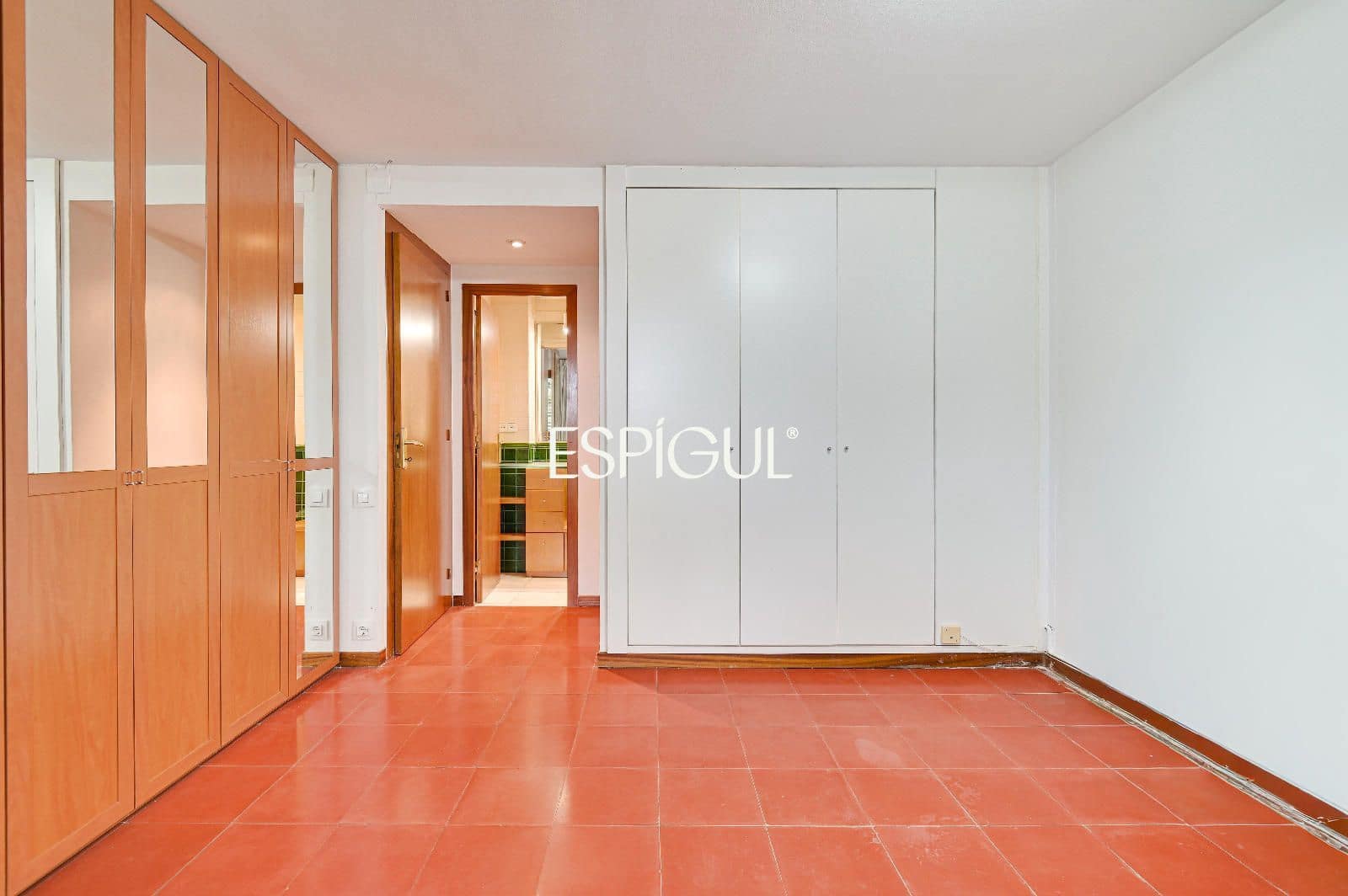 5 bedroom Villa for sale in Bellaterra with pool garage - € 1,050,000 (Ref: 10016123)