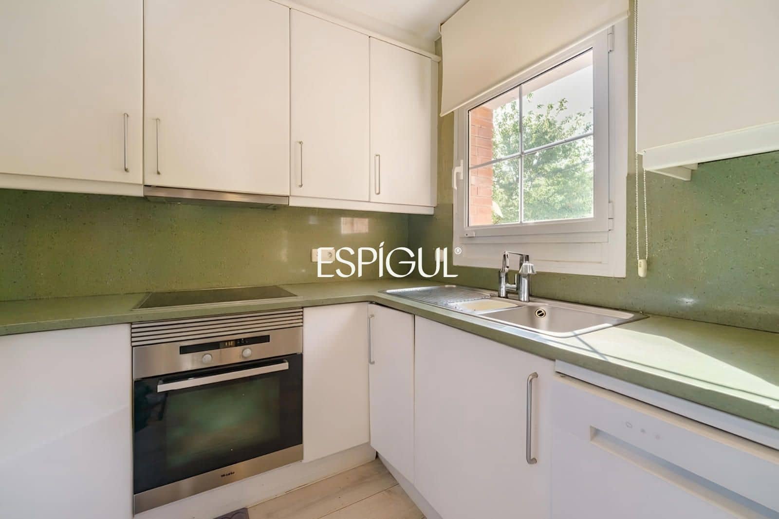 4 sypialnia Dom na sprzedaż w Sant Cugat del Valles z basenem garażem - 1 195 000 € (Ref: 10016124)