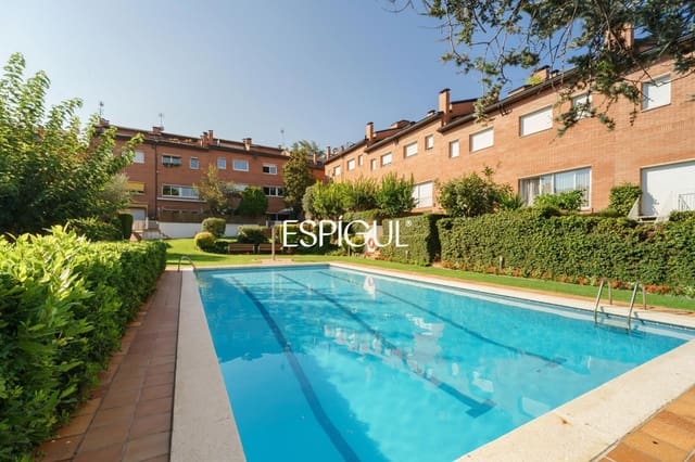 4 sypialnia Dom na sprzedaż w Sant Cugat del Vallès z basenem garażem - 1 195 000 € (Ref: 10016124)