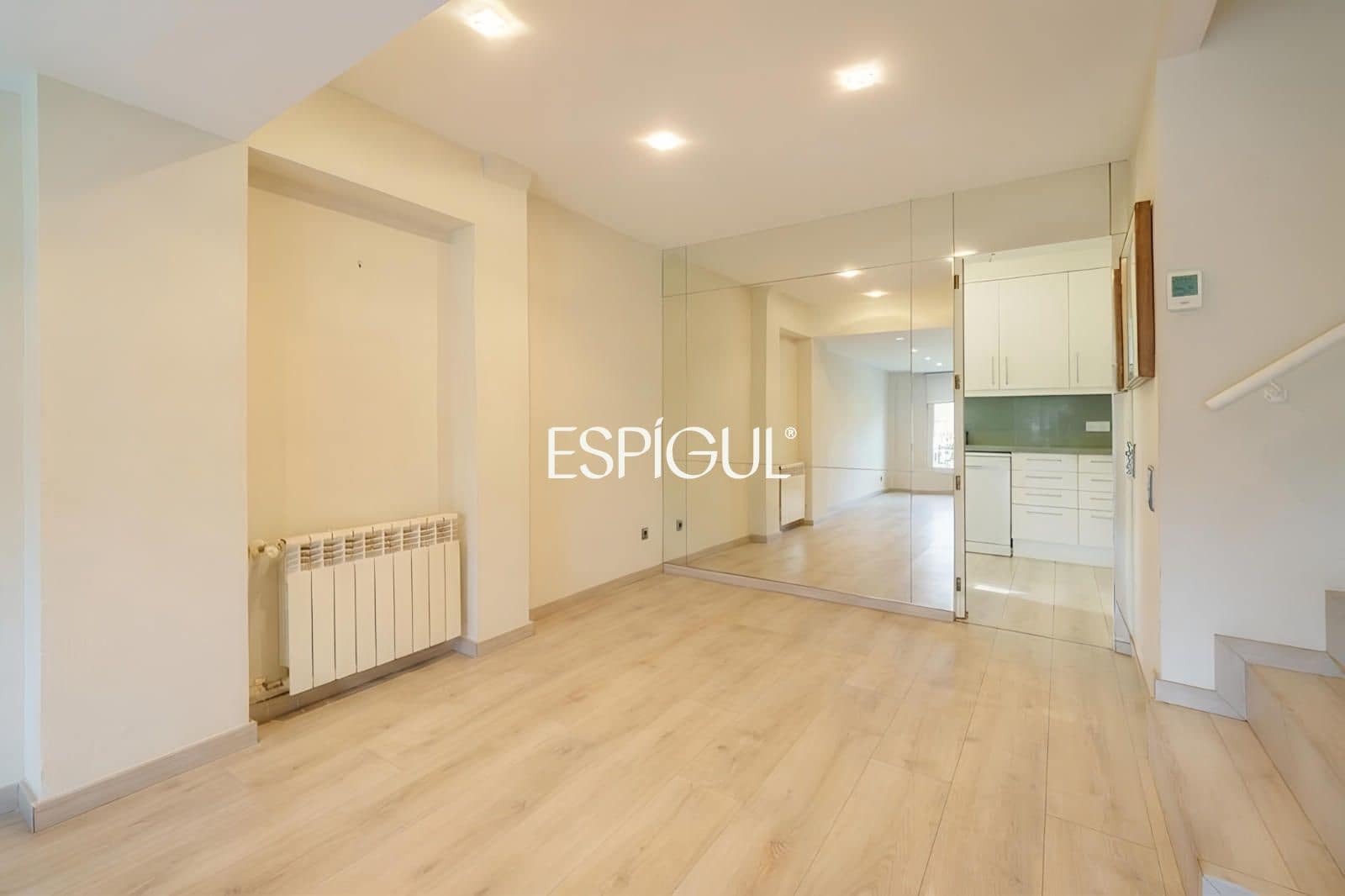 4 sypialnia Dom na sprzedaż w Sant Cugat del Valles z basenem garażem - 1 195 000 € (Ref: 10016124)