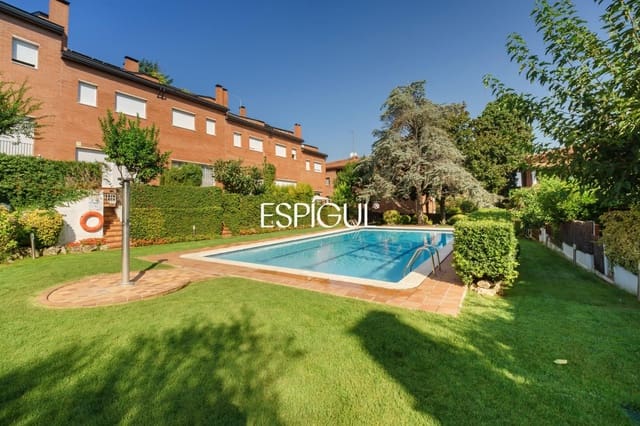 4 sypialnia Dom na sprzedaż w Sant Cugat del Vallès z basenem garażem - 1 195 000 € (Ref: 10016124)