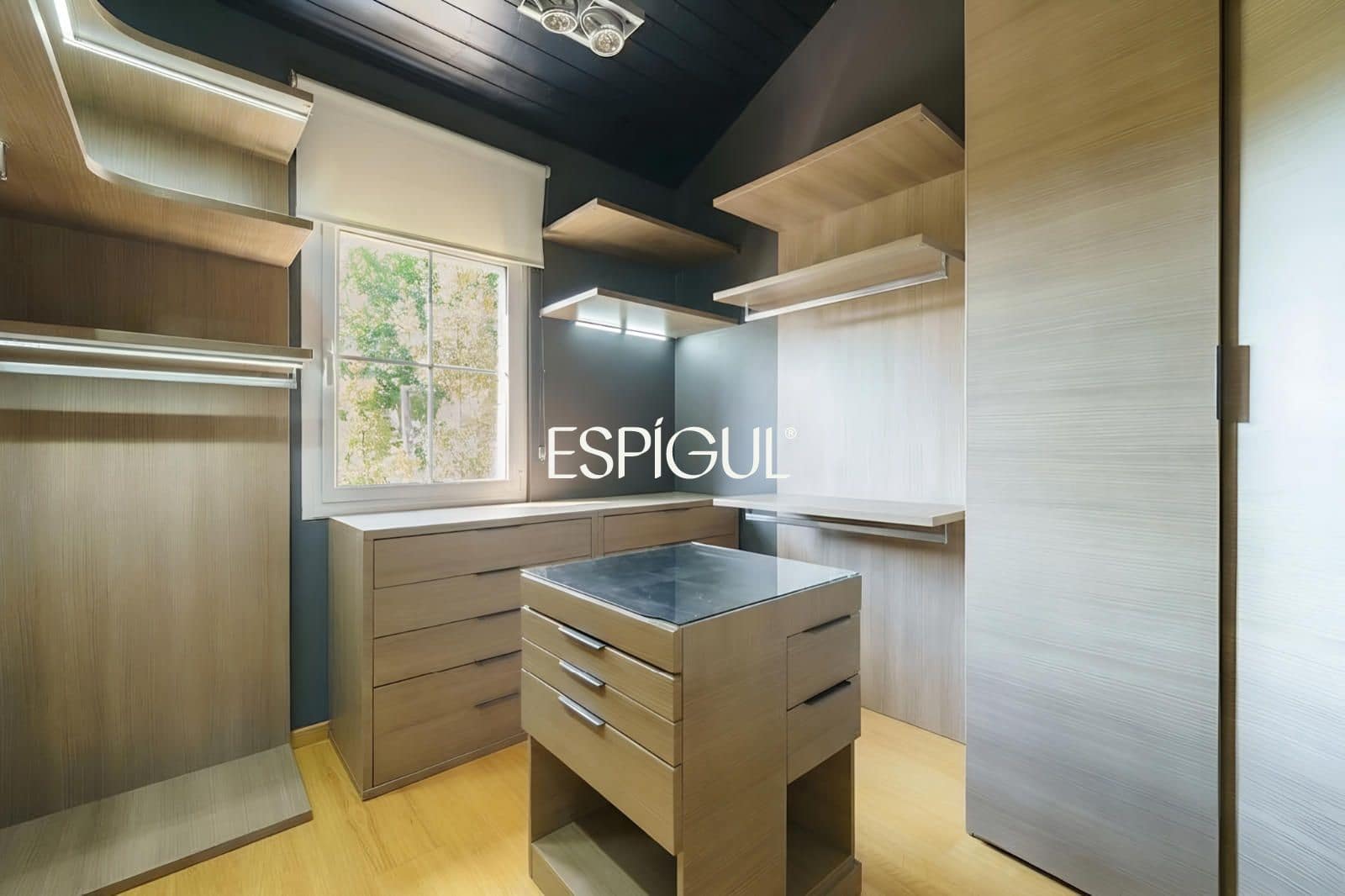 4 sypialnia Dom na sprzedaż w Sant Cugat del Valles z basenem garażem - 1 195 000 € (Ref: 10016124)