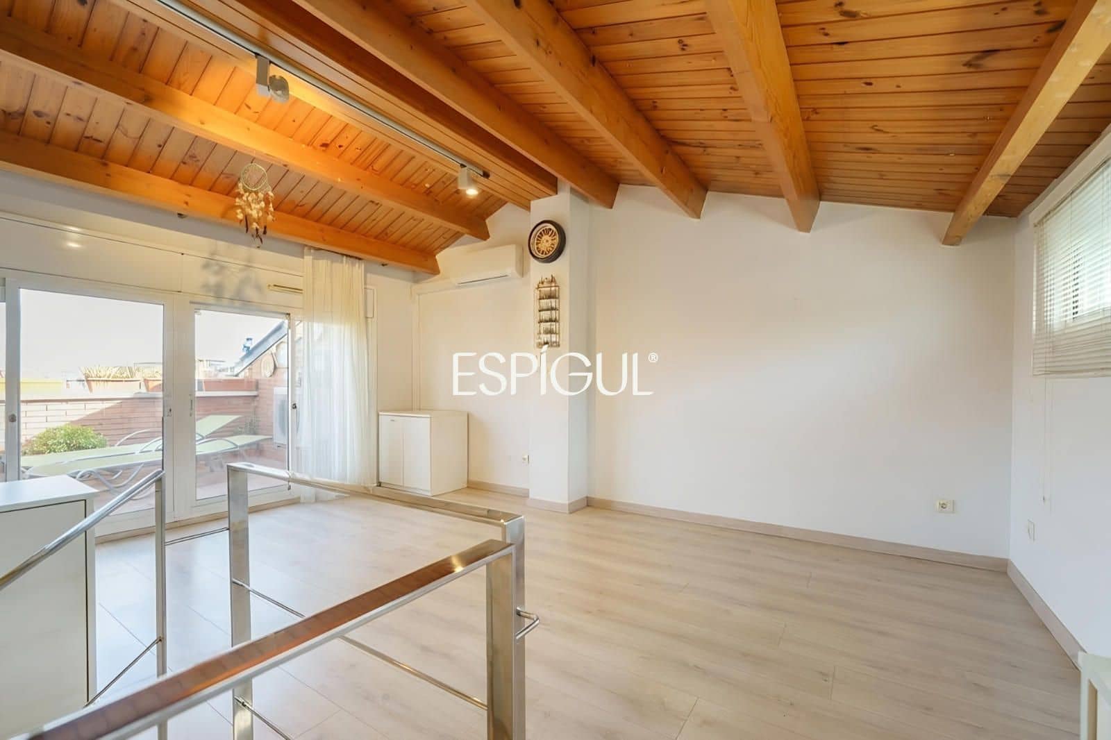 4 sypialnia Dom na sprzedaż w Sant Cugat del Valles z basenem garażem - 1 195 000 € (Ref: 10016124)