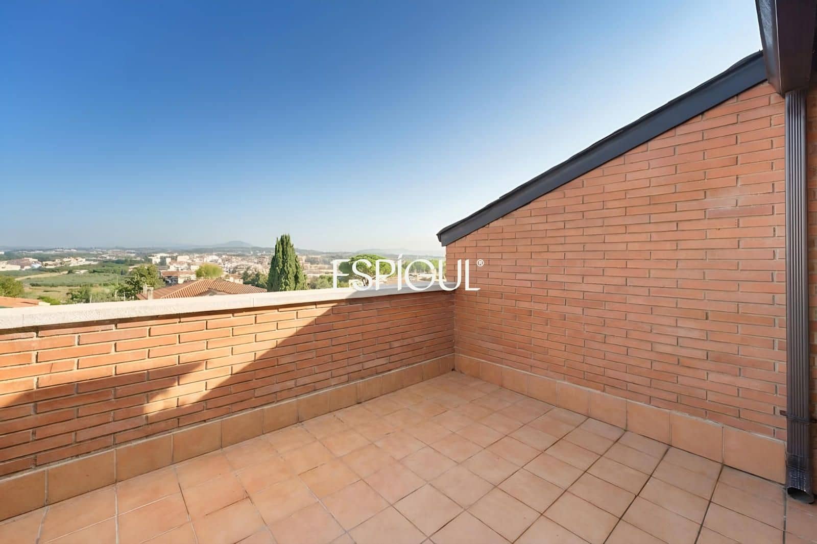 4 sypialnia Dom na sprzedaż w Sant Cugat del Valles z basenem garażem - 1 195 000 € (Ref: 10016124)