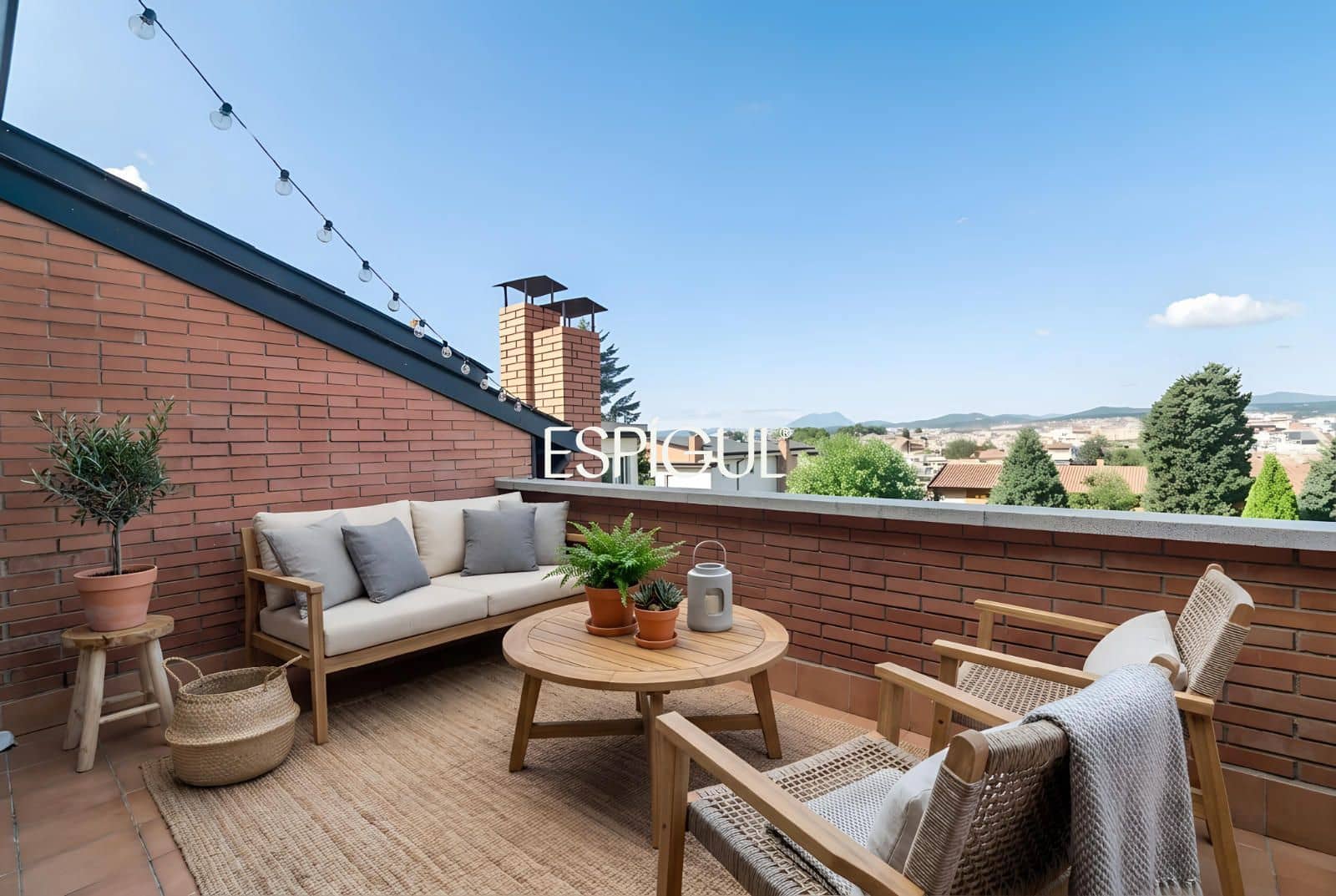 4 sypialnia Dom na sprzedaż w Sant Cugat del Valles z basenem garażem - 1 195 000 € (Ref: 10016124)