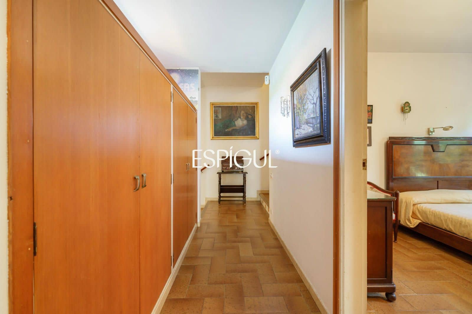 4 bedroom Villa for sale in Bellaterra with garage - € 1,050,000 (Ref: 10016125)