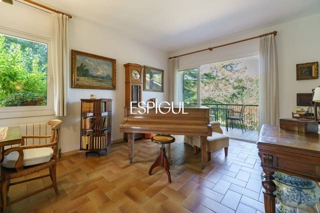 4 bedroom Villa for sale in Bellaterra, Cerdanyola del Vallès with garage - € 1,050,000 (Ref: 10016125)