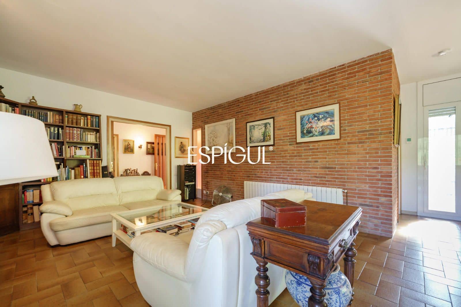 4 bedroom Villa for sale in Bellaterra with garage - € 1,050,000 (Ref: 10016125)
