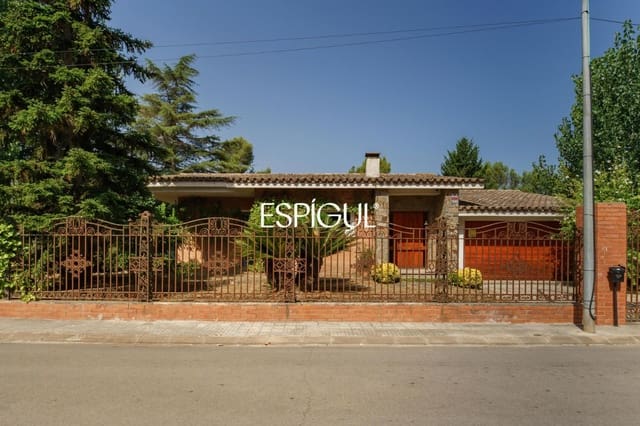 4 bedroom Villa for sale in Bellaterra, Cerdanyola del Vallès with garage - € 1,050,000 (Ref: 10016125)