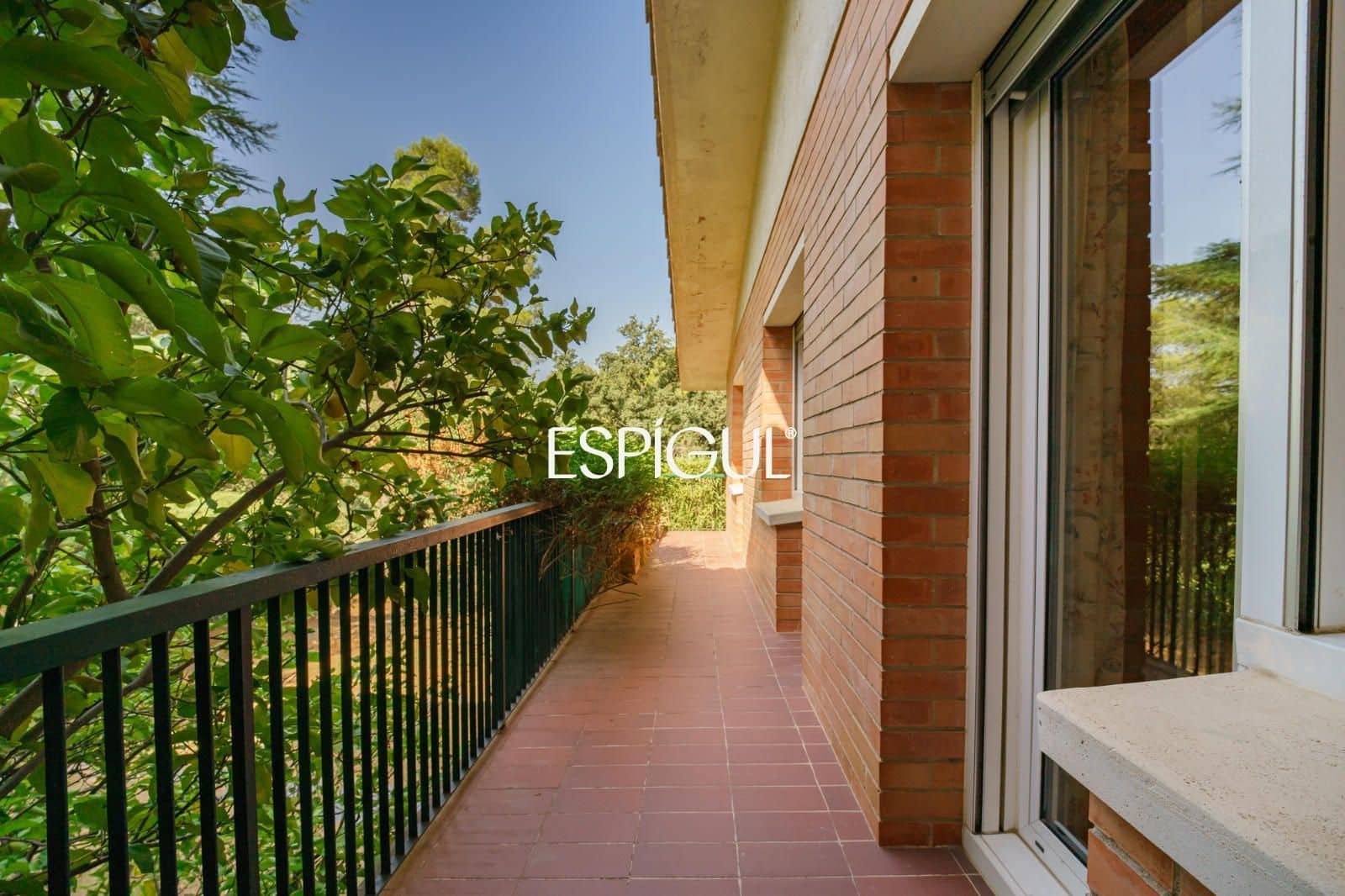 4 bedroom Villa for sale in Bellaterra with garage - € 1,050,000 (Ref: 10016125)