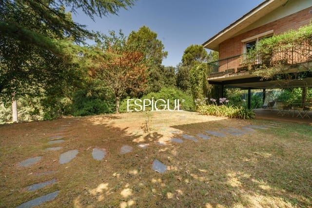 4 bedroom Villa for sale in Bellaterra, Cerdanyola del Vallès with garage - € 1,050,000 (Ref: 10016125)