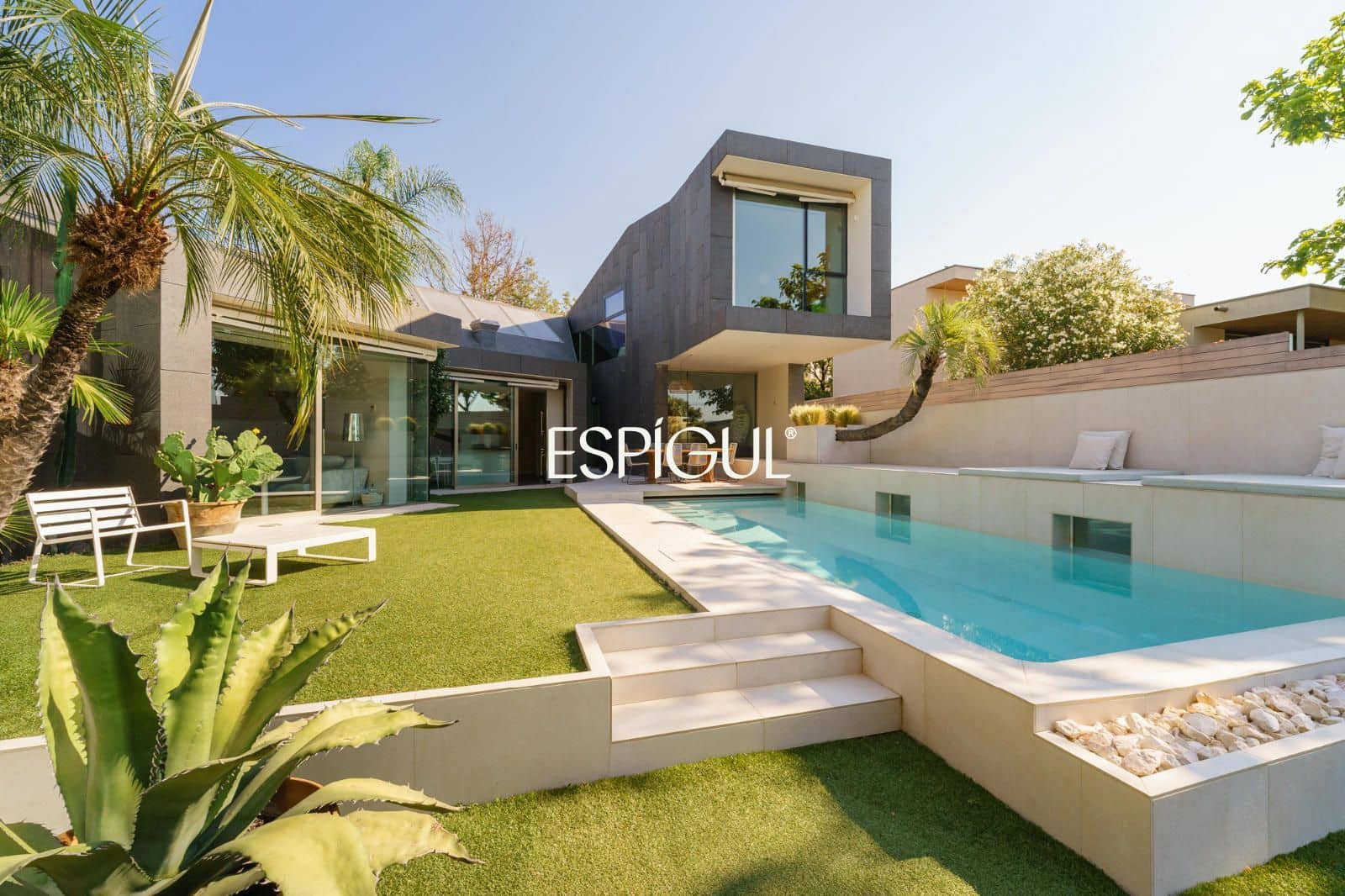4 slaapkamer Villa te koop in Sant Cugat del Valles met zwembad garage - € 2.575.000 (Ref: 10016126)