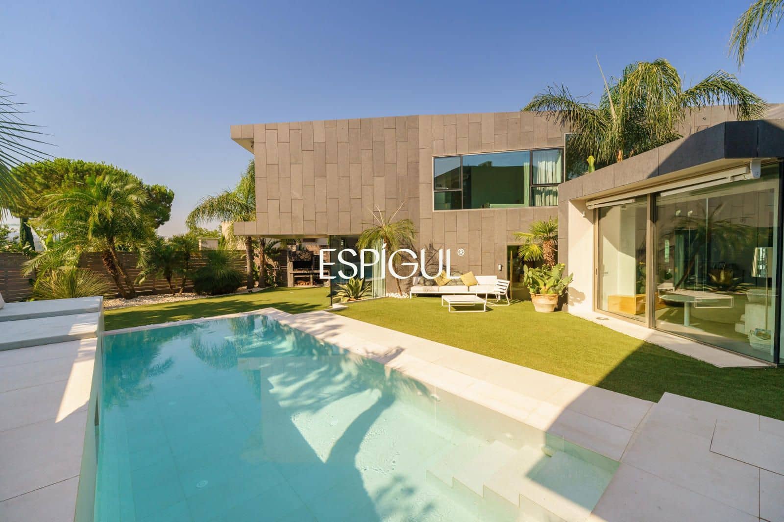 4 slaapkamer Villa te koop in Sant Cugat del Valles met zwembad garage - € 2.575.000 (Ref: 10016126)
