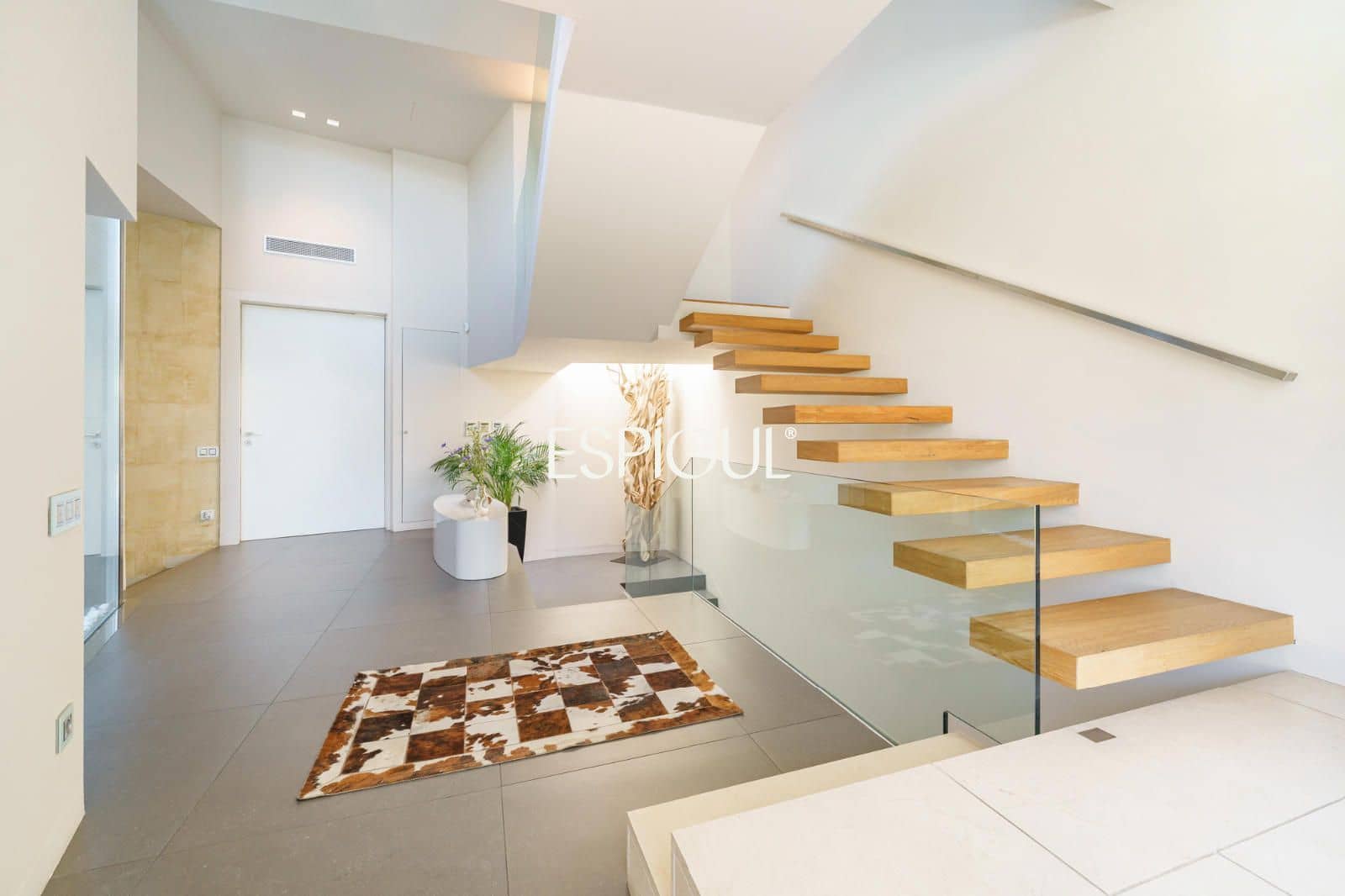 4 slaapkamer Villa te koop in Sant Cugat del Valles met zwembad garage - € 2.575.000 (Ref: 10016126)