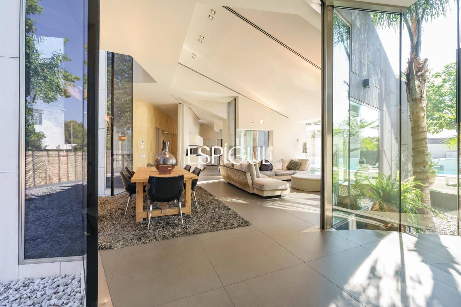 4 slaapkamer Villa te koop in Sant Cugat del Valles met zwembad garage - € 2.575.000 (Ref: 10016126)