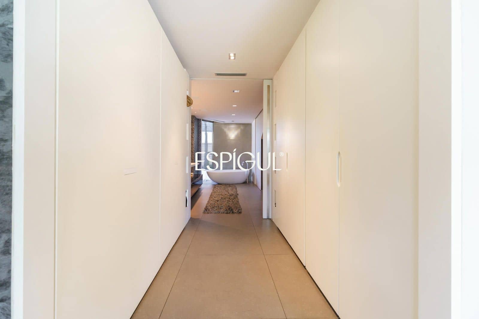 4 slaapkamer Villa te koop in Sant Cugat del Valles met zwembad garage - € 2.575.000 (Ref: 10016126)