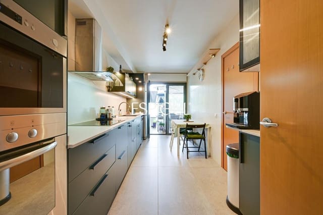 4 sypialnia Mieszkanie na sprzedaż w Sant Cugat del Vallès z basenem garażem - 998 000 € (Ref: 10016127)