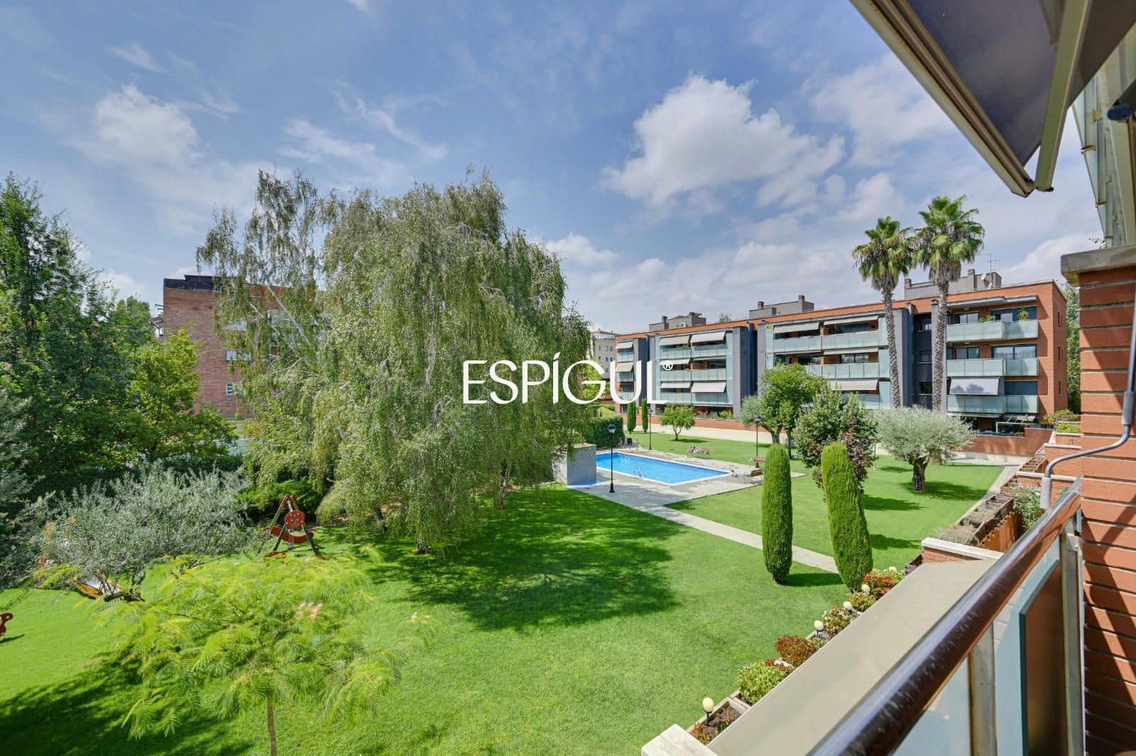 4 sypialnia Mieszkanie na sprzedaż w Sant Cugat del Valles z basenem garażem - 998 000 € (Ref: 10016127)