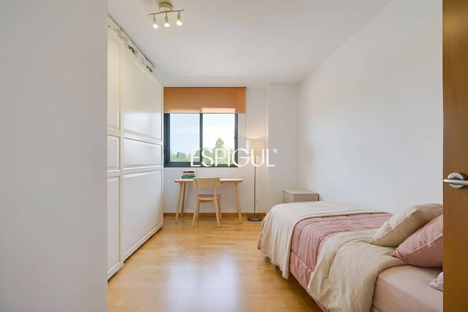 4 sypialnia Mieszkanie na sprzedaż w Sant Cugat del Valles z basenem garażem - 998 000 € (Ref: 10016127)
