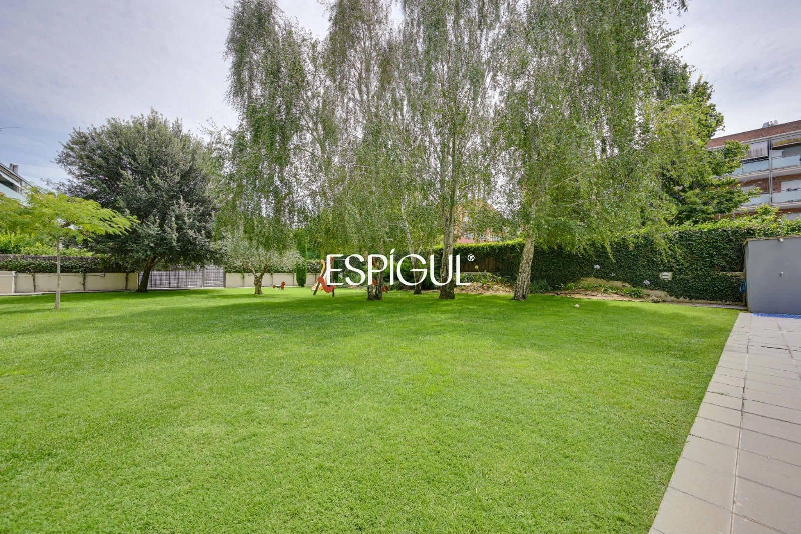 4 sypialnia Mieszkanie na sprzedaż w Sant Cugat del Valles z basenem garażem - 998 000 € (Ref: 10016127)