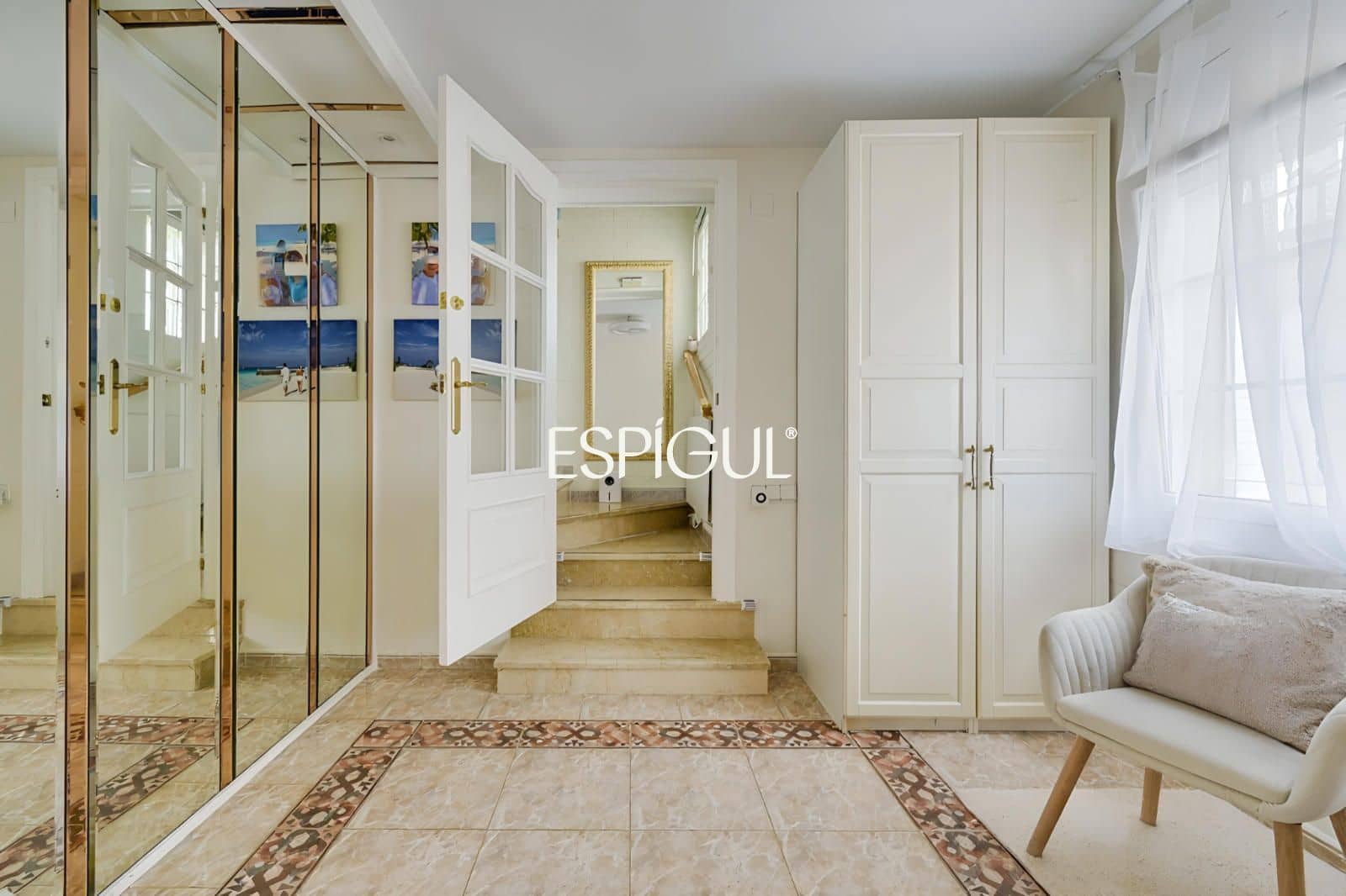 5 bedroom Villa for sale in Rubi with pool - € 810,000 (Ref: 10016128)