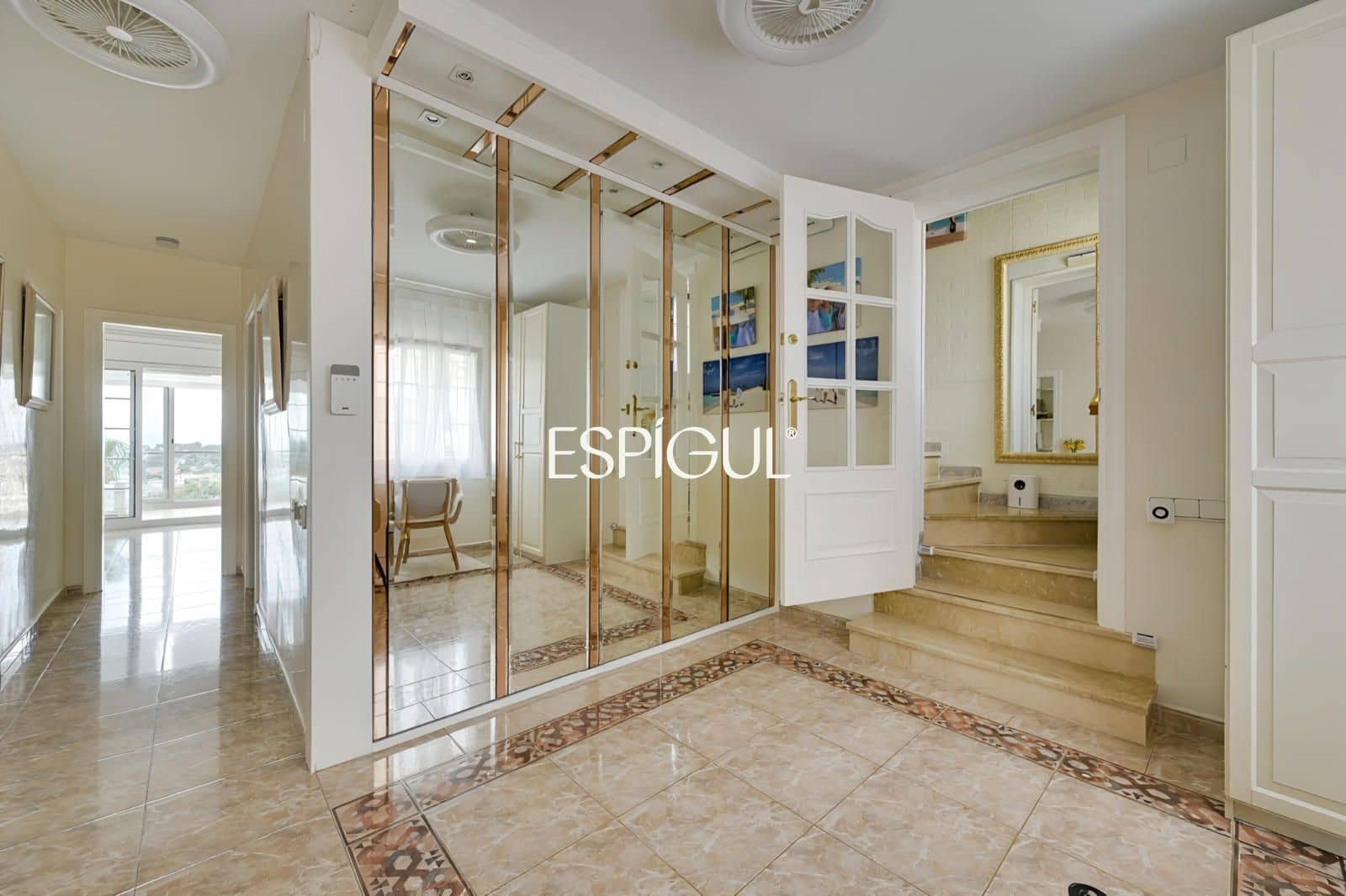 5 bedroom Villa for sale in Rubi with pool - € 810,000 (Ref: 10016128)