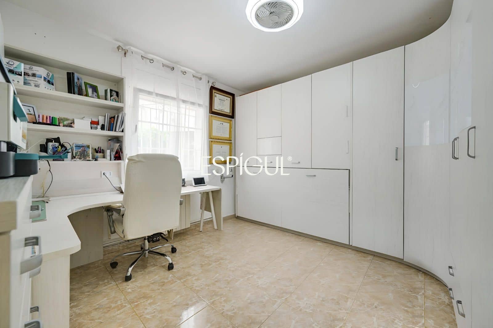 5 bedroom Villa for sale in Rubi with pool - € 810,000 (Ref: 10016128)
