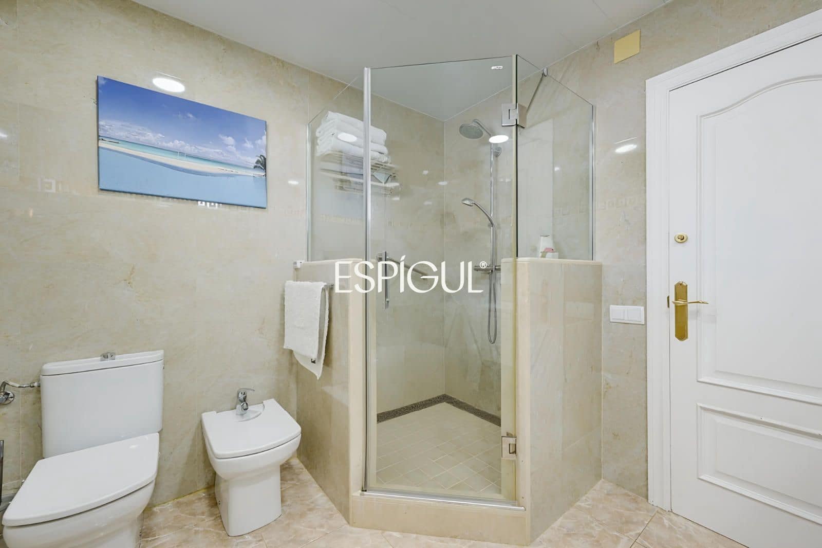 5 bedroom Villa for sale in Rubi with pool - € 810,000 (Ref: 10016128)