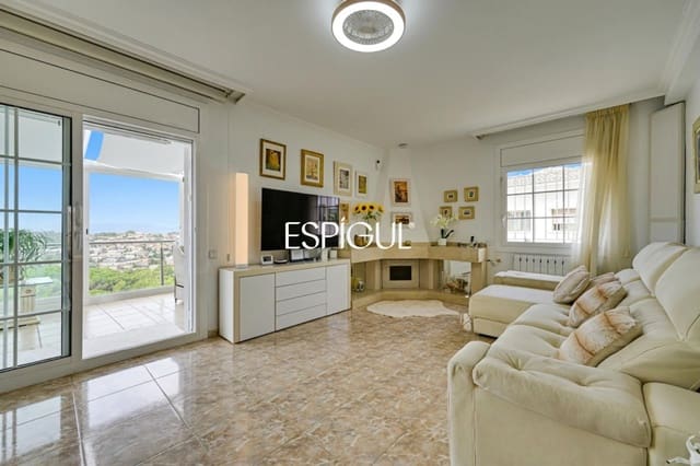 5 bedroom Villa for sale in Rubí with pool - € 810,000 (Ref: 10016128)