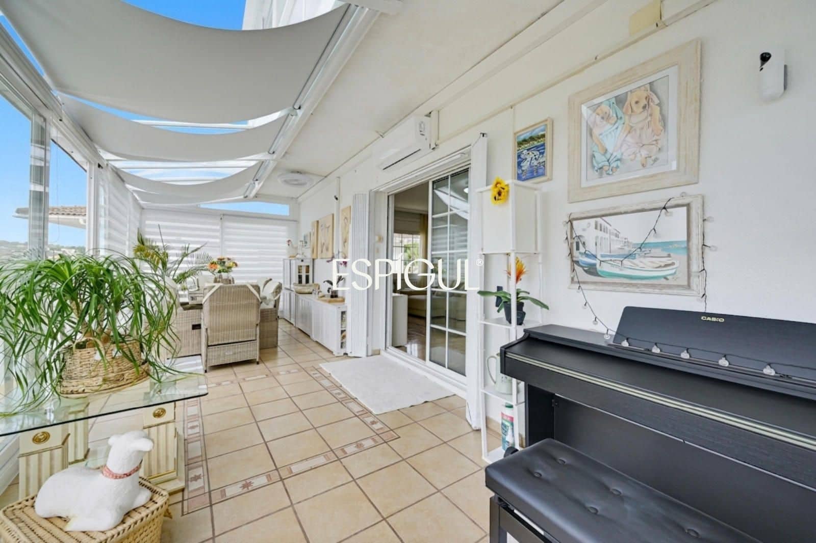 5 bedroom Villa for sale in Rubi with pool - € 810,000 (Ref: 10016128)