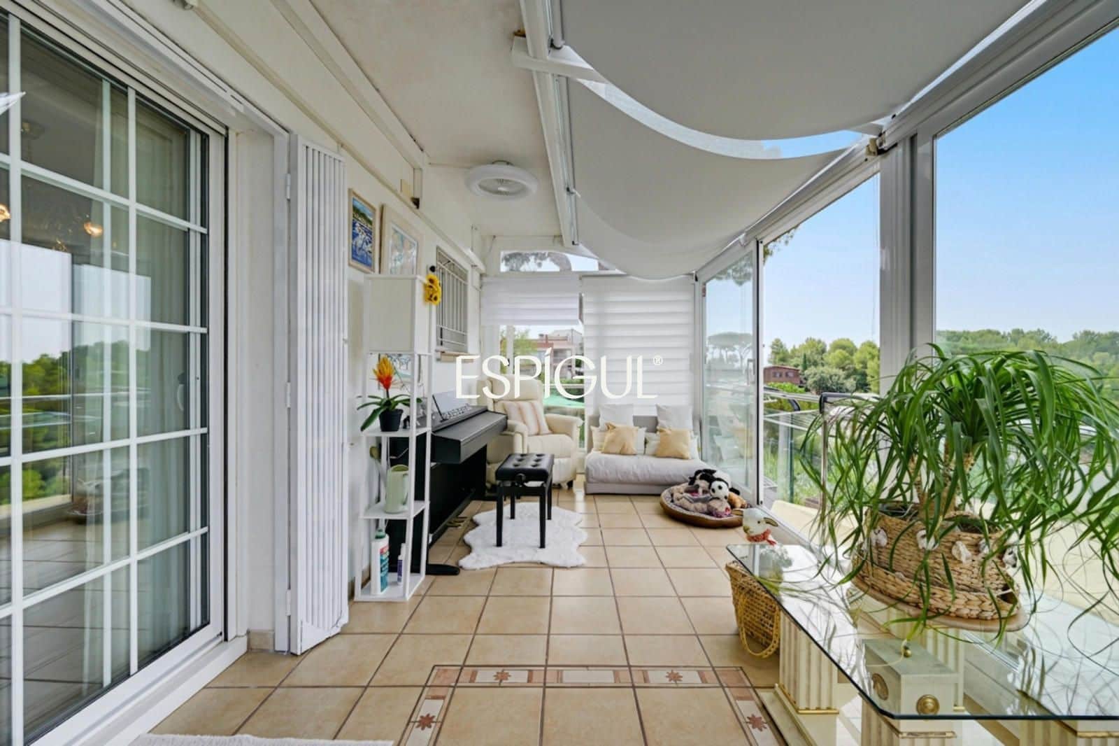 5 bedroom Villa for sale in Rubi with pool - € 810,000 (Ref: 10016128)