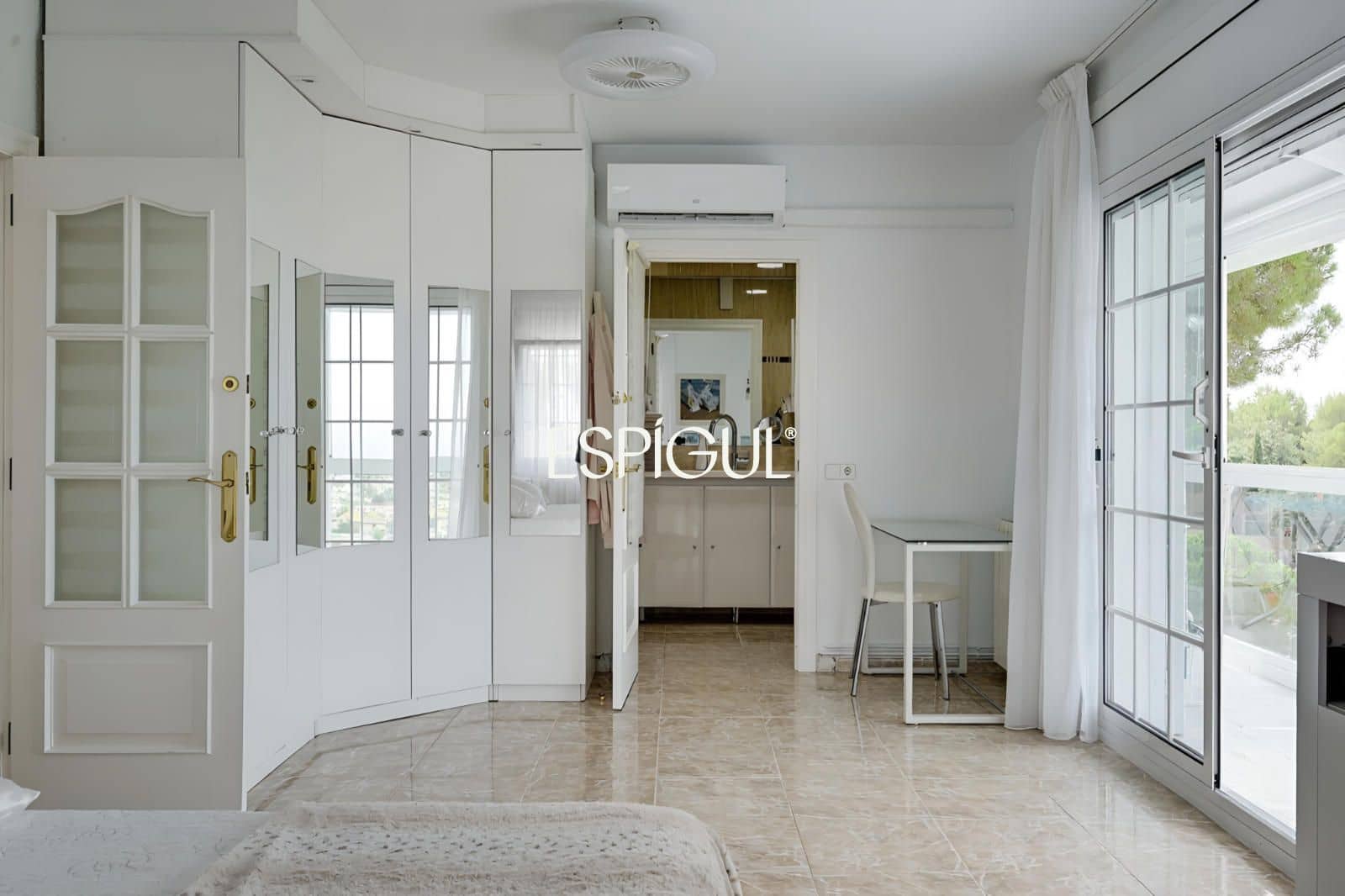 5 bedroom Villa for sale in Rubi with pool - € 810,000 (Ref: 10016128)