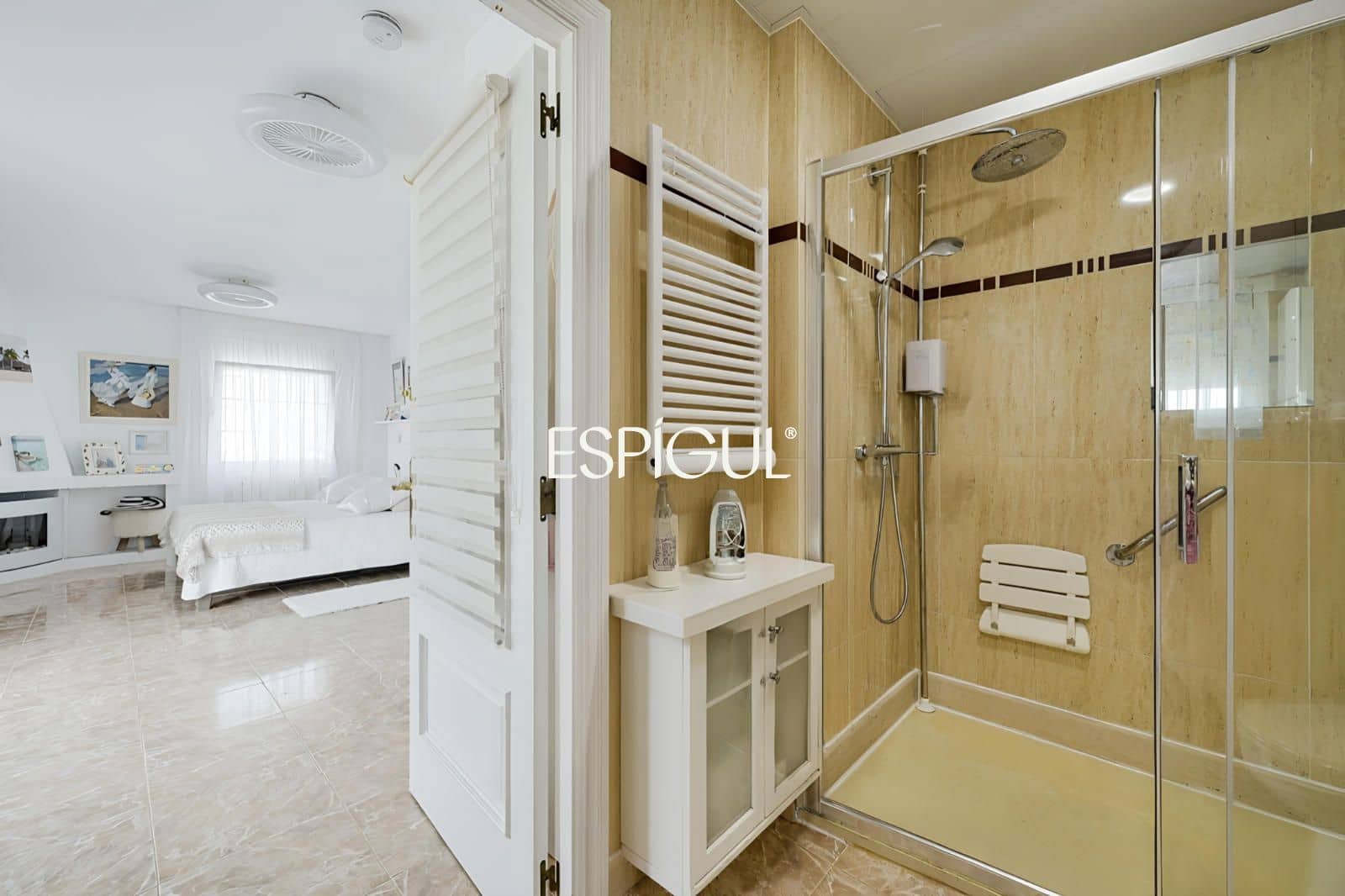5 bedroom Villa for sale in Rubi with pool - € 810,000 (Ref: 10016128)
