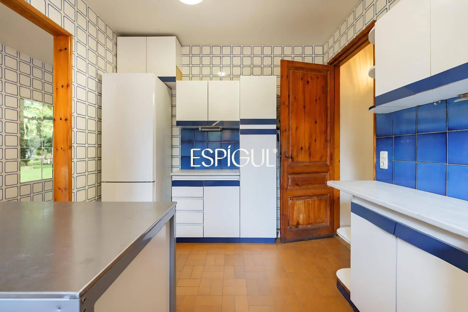 5 bedroom Villa for sale in Sant Cugat del Valles with garage - € 2,950,000 (Ref: 10016131)