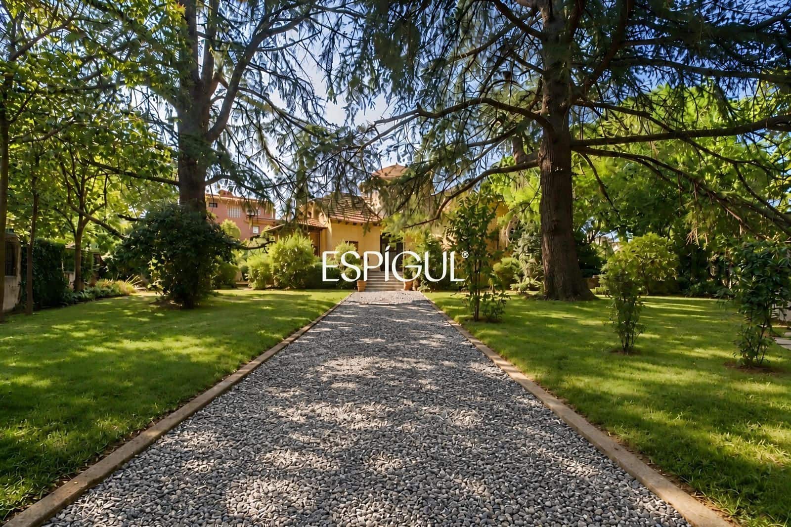 5 bedroom Villa for sale in Sant Cugat del Valles with garage - € 2,950,000 (Ref: 10016131)