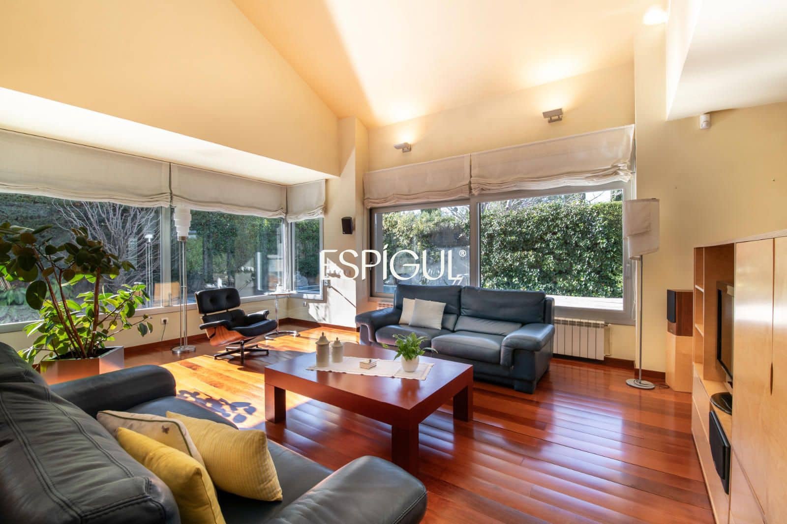 6 soverom Villa til salgs i Sant Cugat del Valles med svømmebasseng garasje - € 1 980 000 (Ref: 10016132)