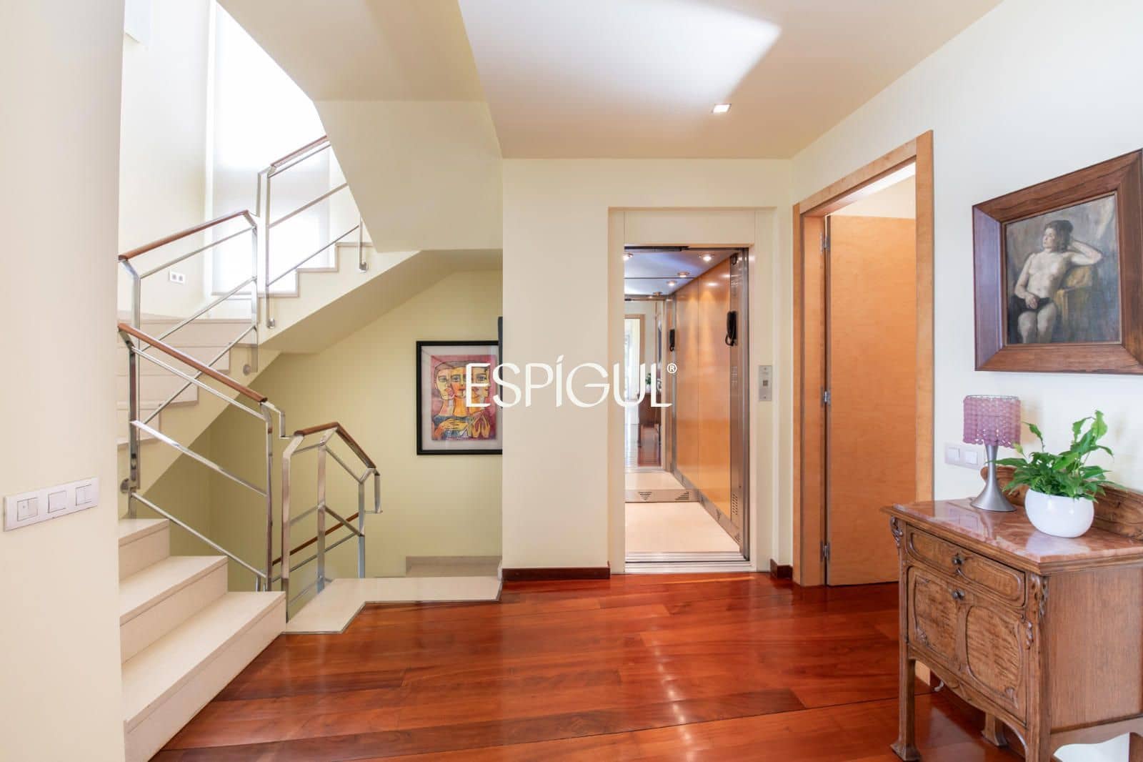 6 soverom Villa til salgs i Sant Cugat del Valles med svømmebasseng garasje - € 1 980 000 (Ref: 10016132)