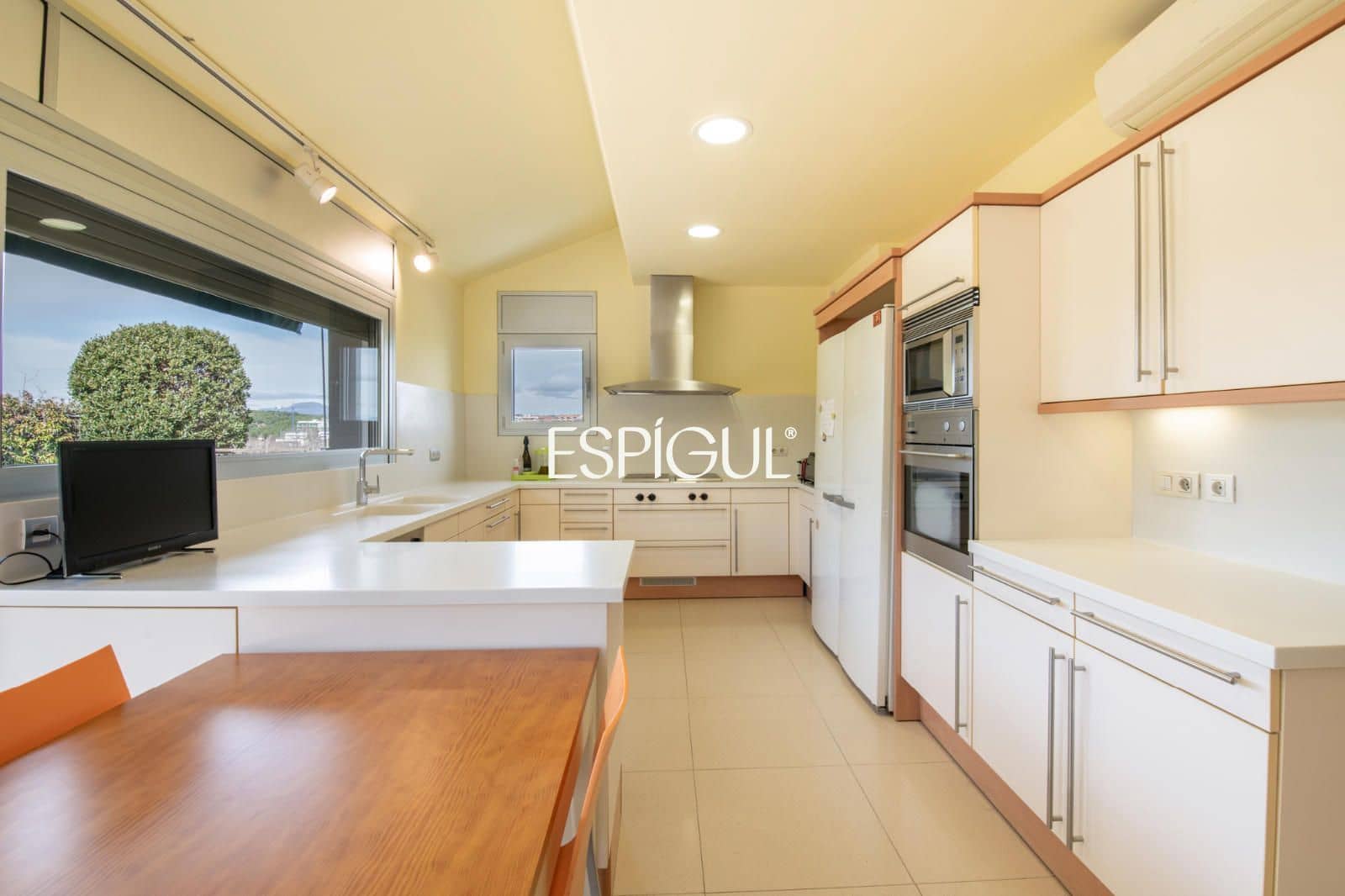 6 soverom Villa til salgs i Sant Cugat del Valles med svømmebasseng garasje - € 1 980 000 (Ref: 10016132)
