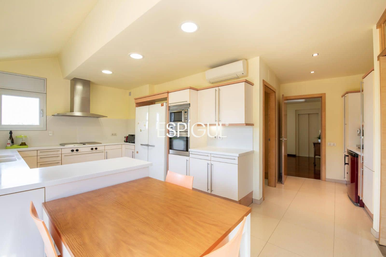 6 soverom Villa til salgs i Sant Cugat del Valles med svømmebasseng garasje - € 1 980 000 (Ref: 10016132)