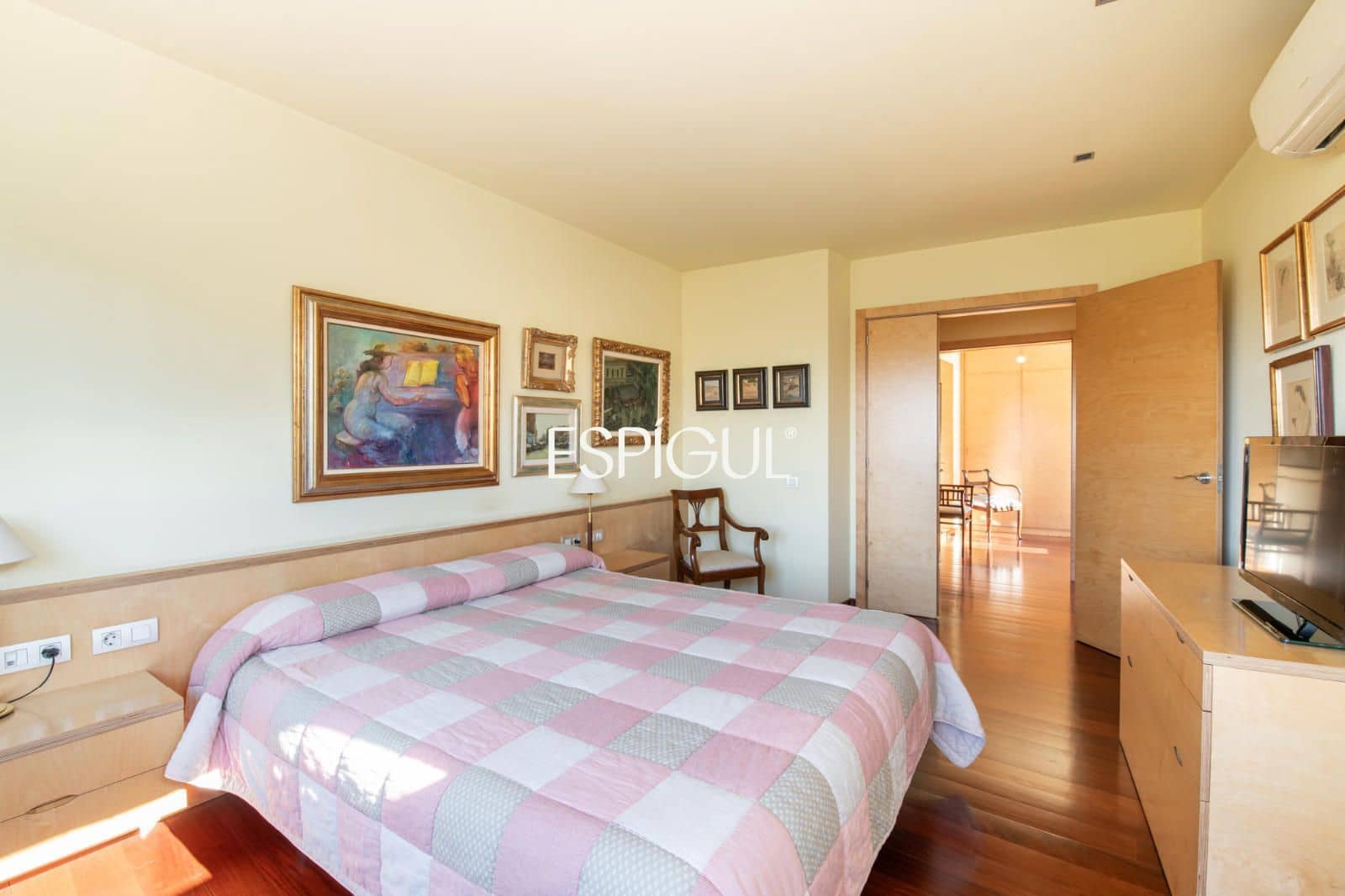 6 soverom Villa til salgs i Sant Cugat del Valles med svømmebasseng garasje - € 1 980 000 (Ref: 10016132)